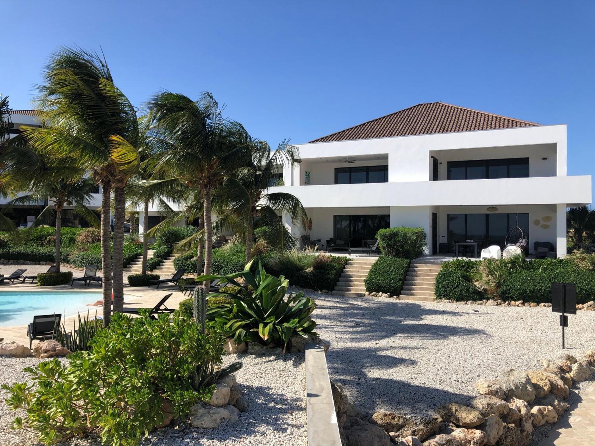 Blue Bay Penthouse Reef 5, Beach Golf Pool Dive With Ocean View Sint Michiel Exterior photo